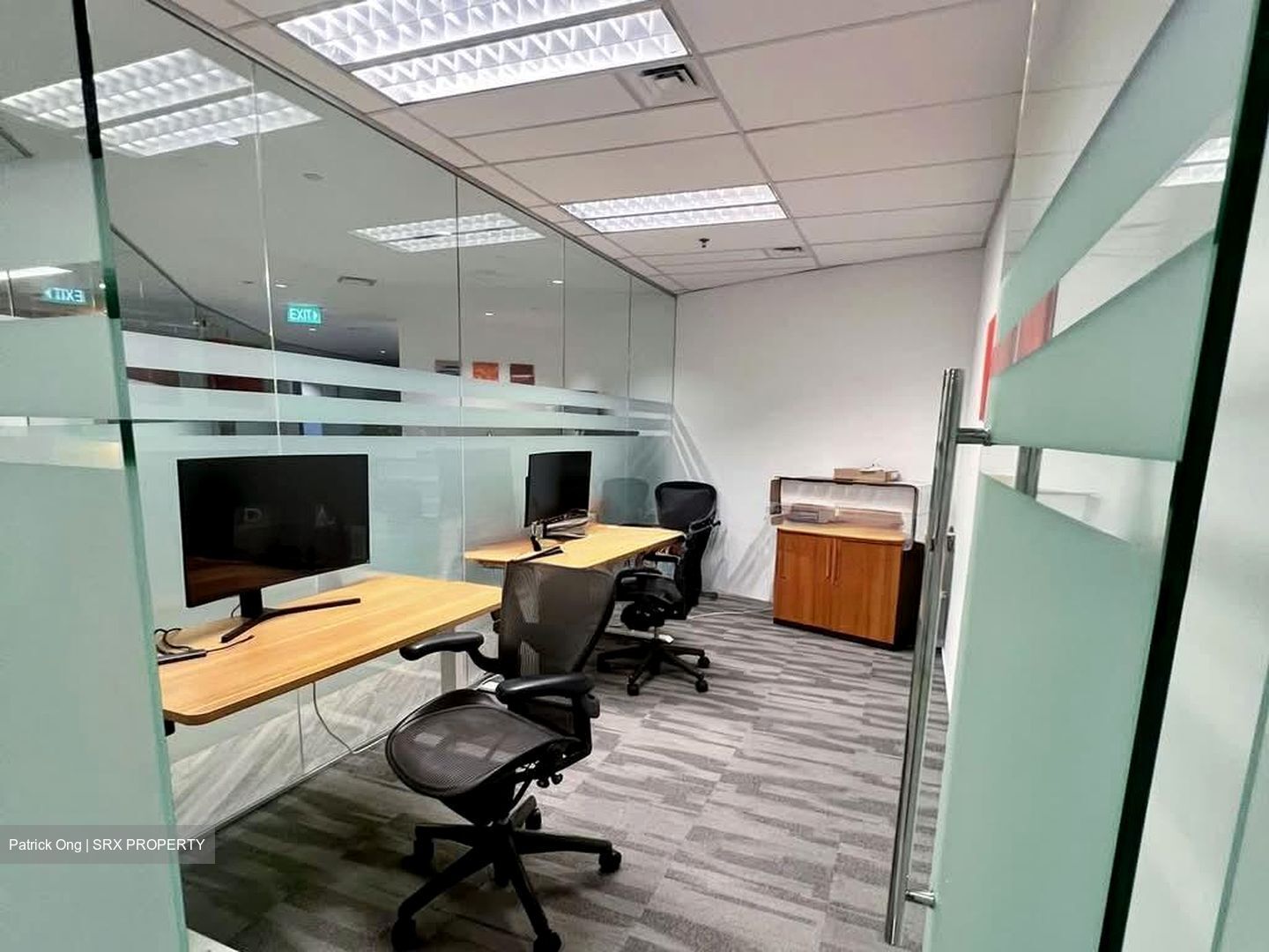 Tung Centre (D1), Office #554251541